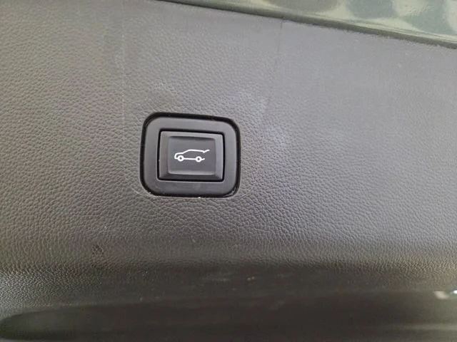Used 2022 SILVER SAGE METALLIC Chevrolet LT Cloth image 18