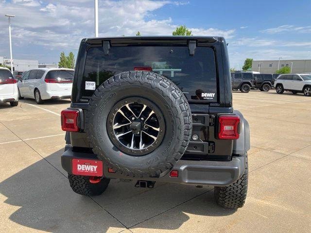 New 2026 Black Clear-Coat Exterior Paint Jeep Rubicon image 6