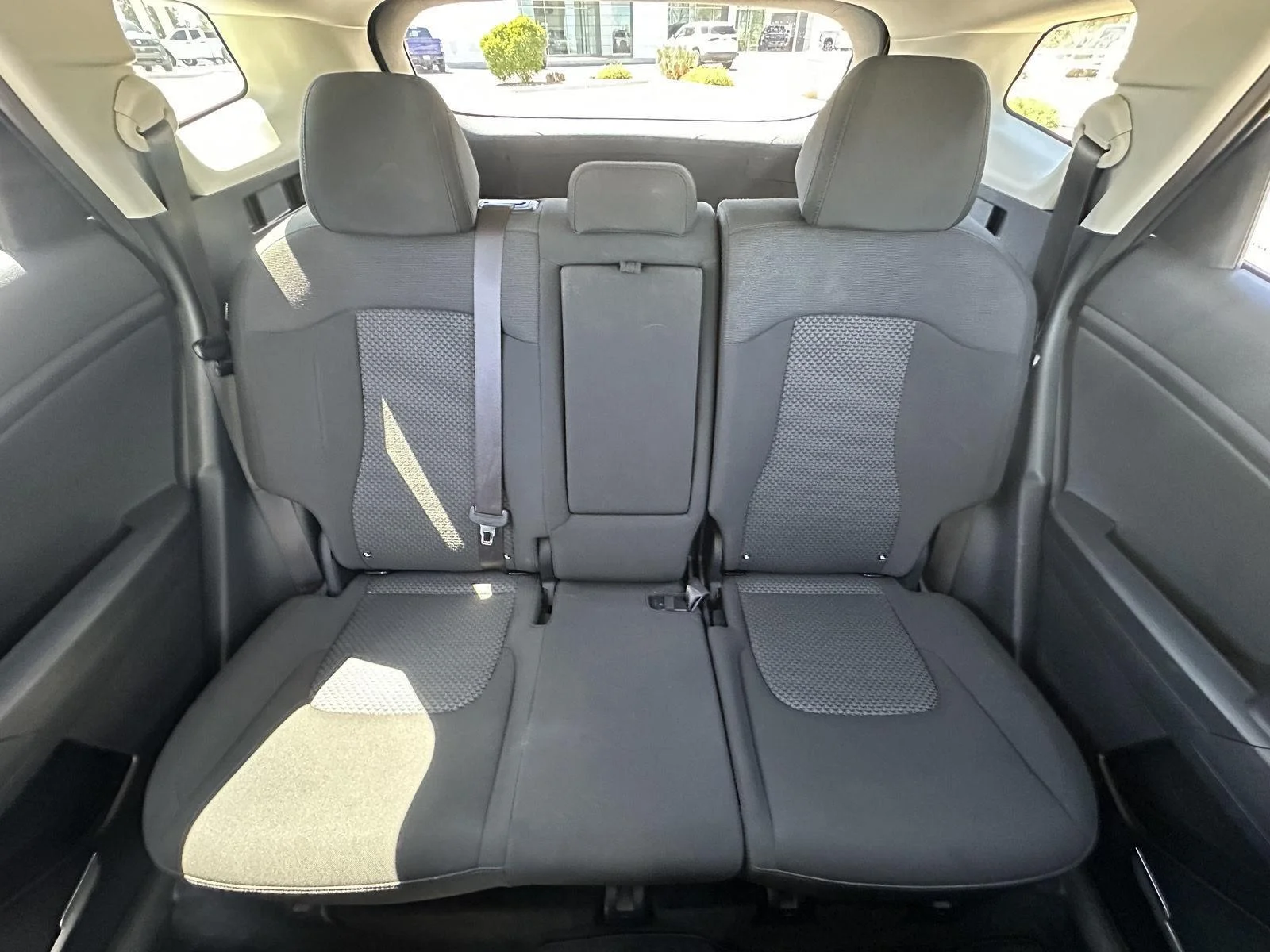 2025 Kia Sportage LX - Photo 21
