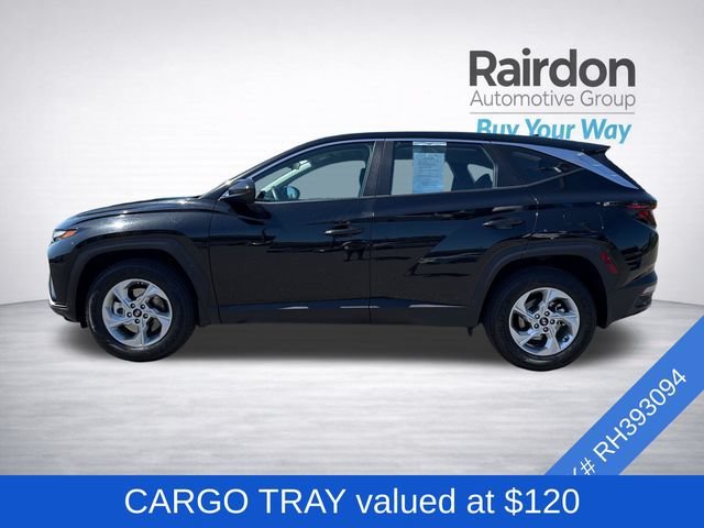 Used 2024 Black Pearl Hyundai SE image 4