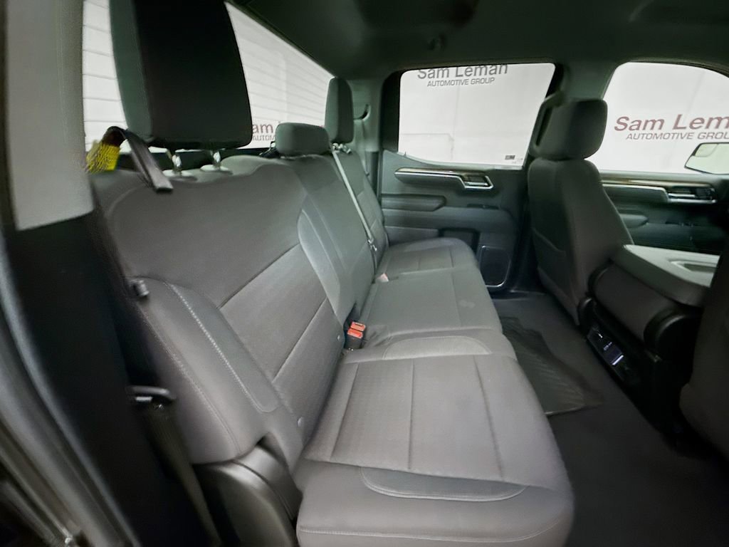 2025 Chevrolet Silverado 1500 LT - Photo 30