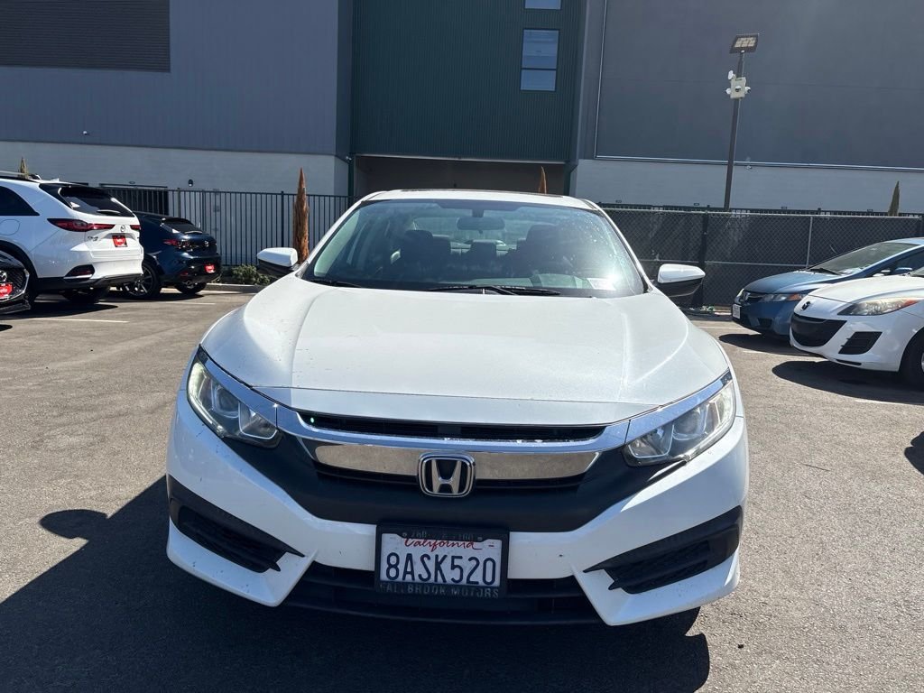 Used 2017  Honda EX image 3