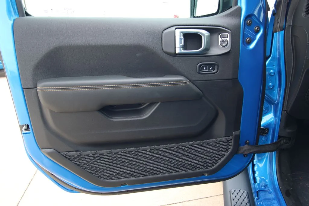 New 2026 Hydro Blue Pearlcoat Jeep Sahara image 41