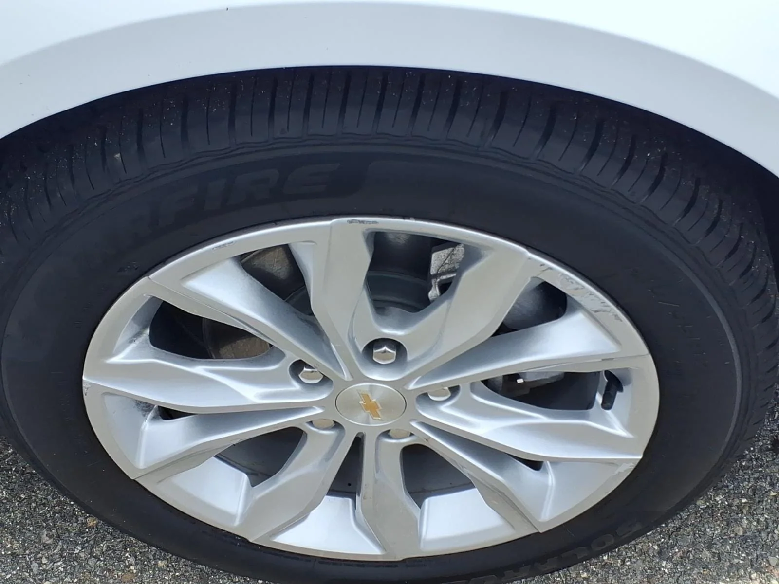 Used 2024 Summit White Chevrolet LT image 11