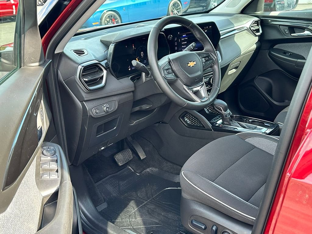 Used 2025 Red Chevrolet LT image 21