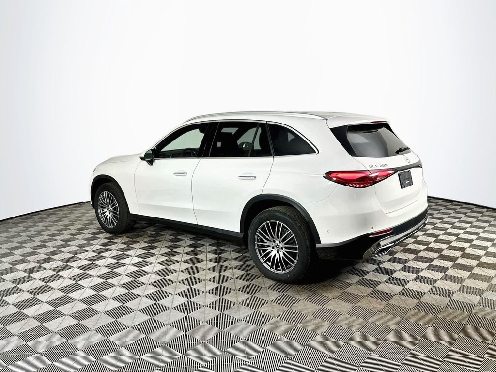 New 2026 Polar White Mercedes-Benz GLC 300 image 5