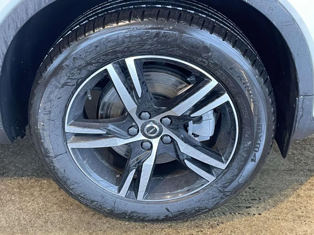2026 Volvo XC40 Core - Photo 11