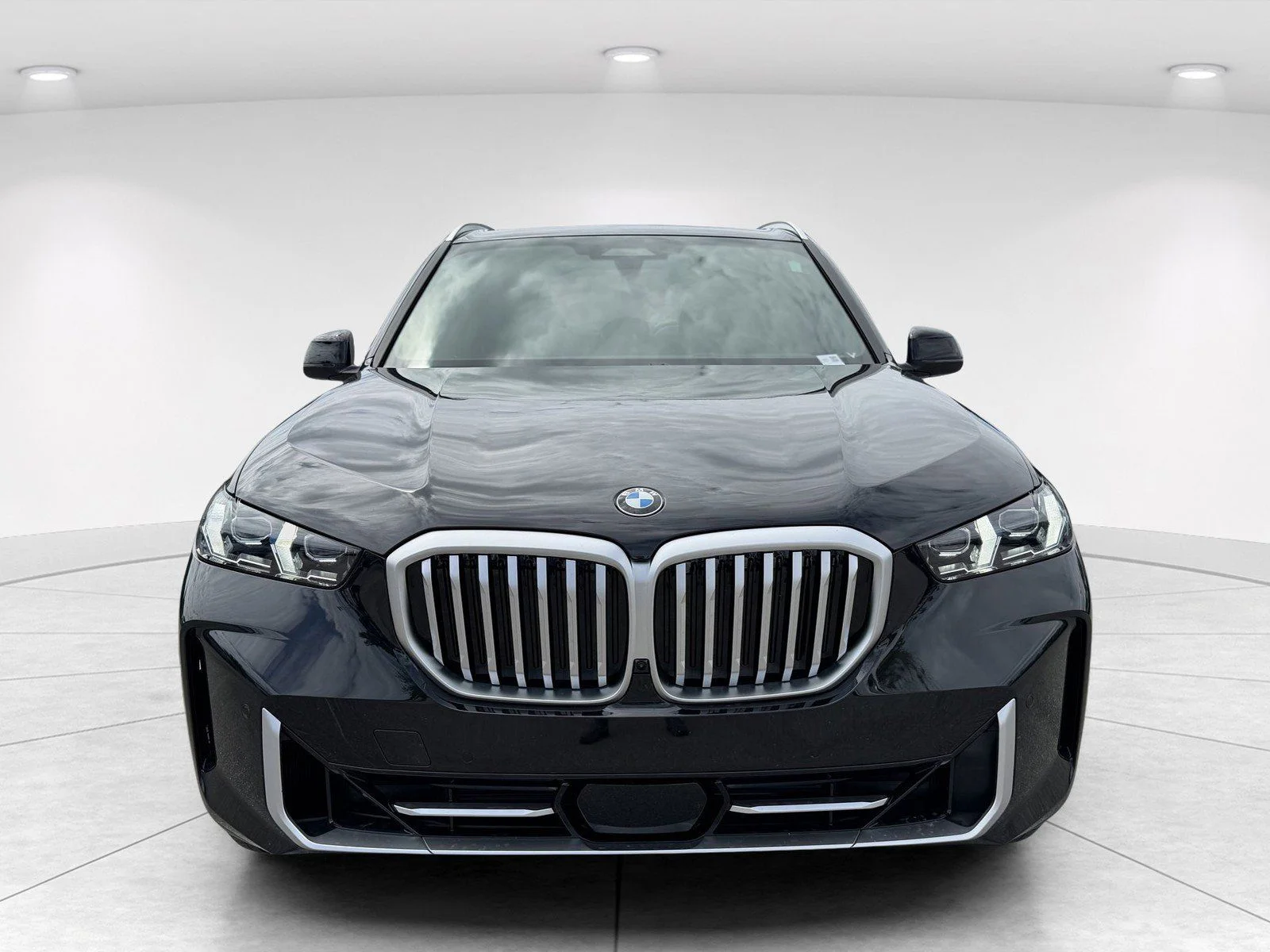 New 2026 Black Sapphire Metallic BMW sDrive40i image 2