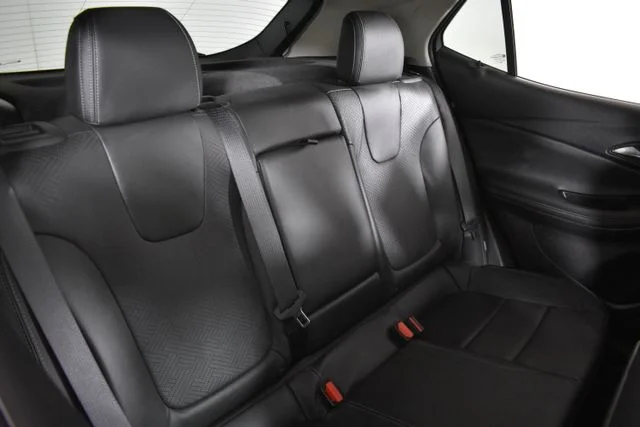 Used 2023  Buick Essence image 19