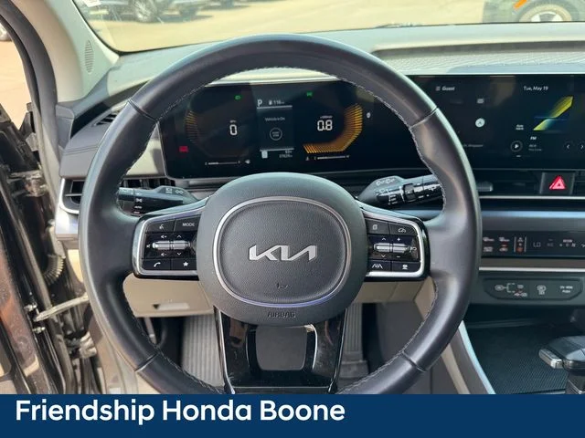 Used 2025 Gray Kia LXS image 25