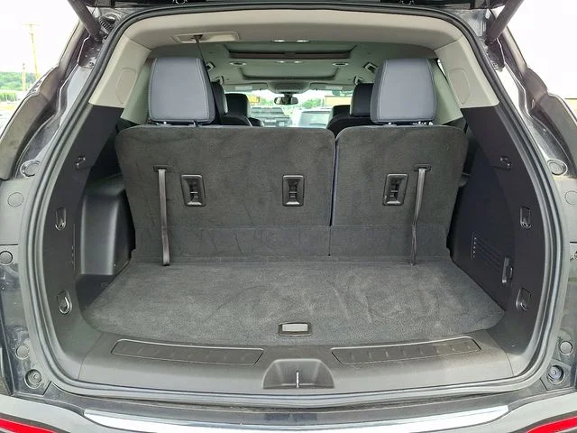 Used 2021 Black Buick Essence image 30