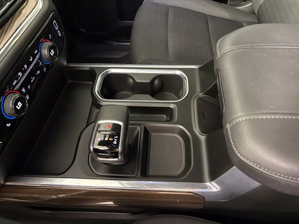Used 2023 SUMMIT WHITE Chevrolet RST image 29