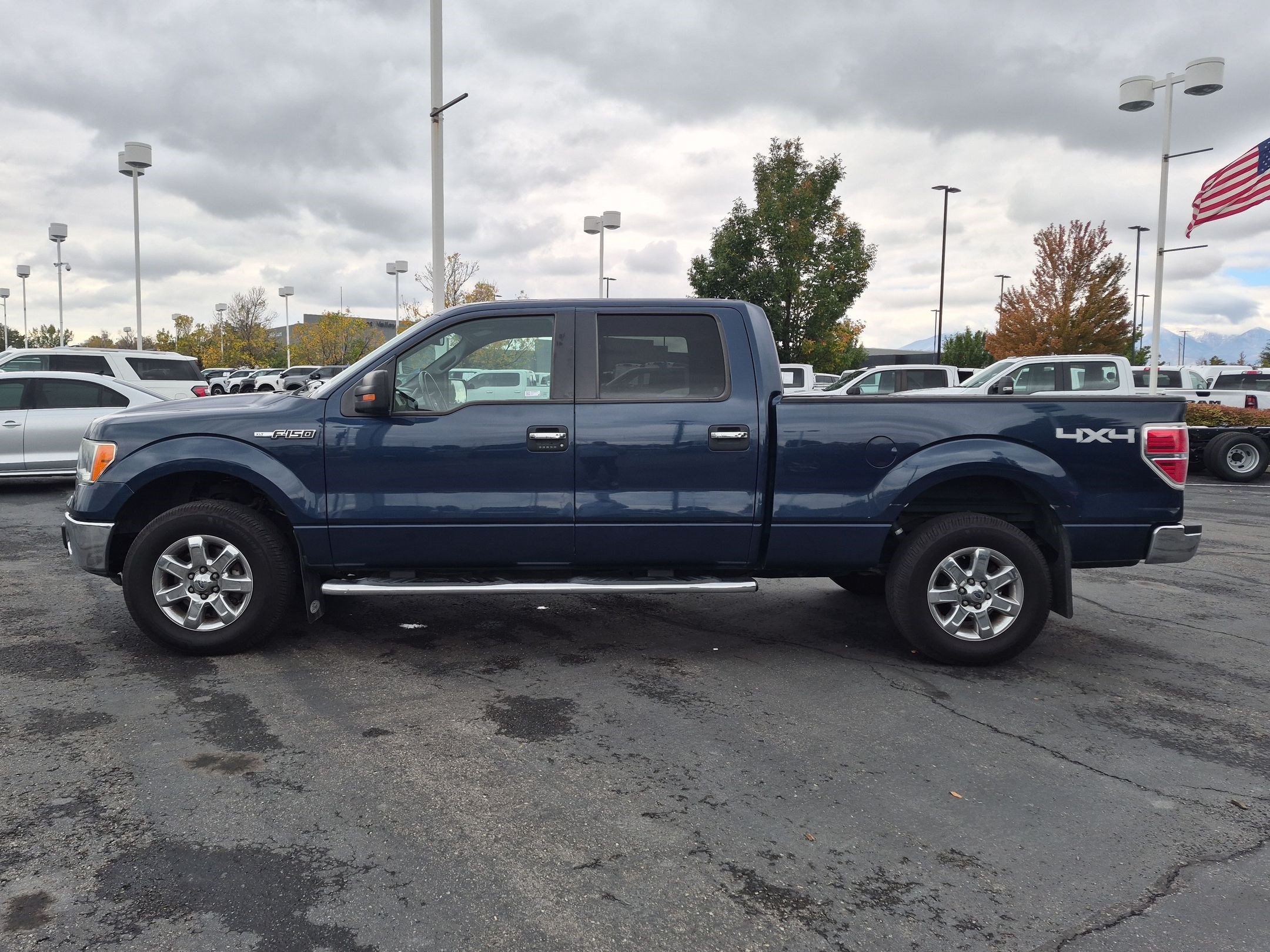 Used 2013 Blue Ford XLT image 7
