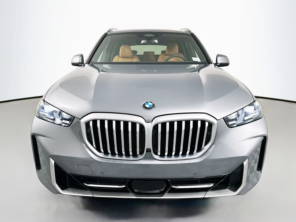 New 2026 Gray Metallic BMW xDrive40i image 2