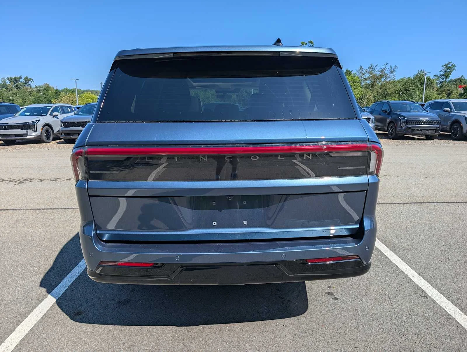 New 2027 Nocturnal Blue Metallic Clearcoat Lincoln Reserve image 8