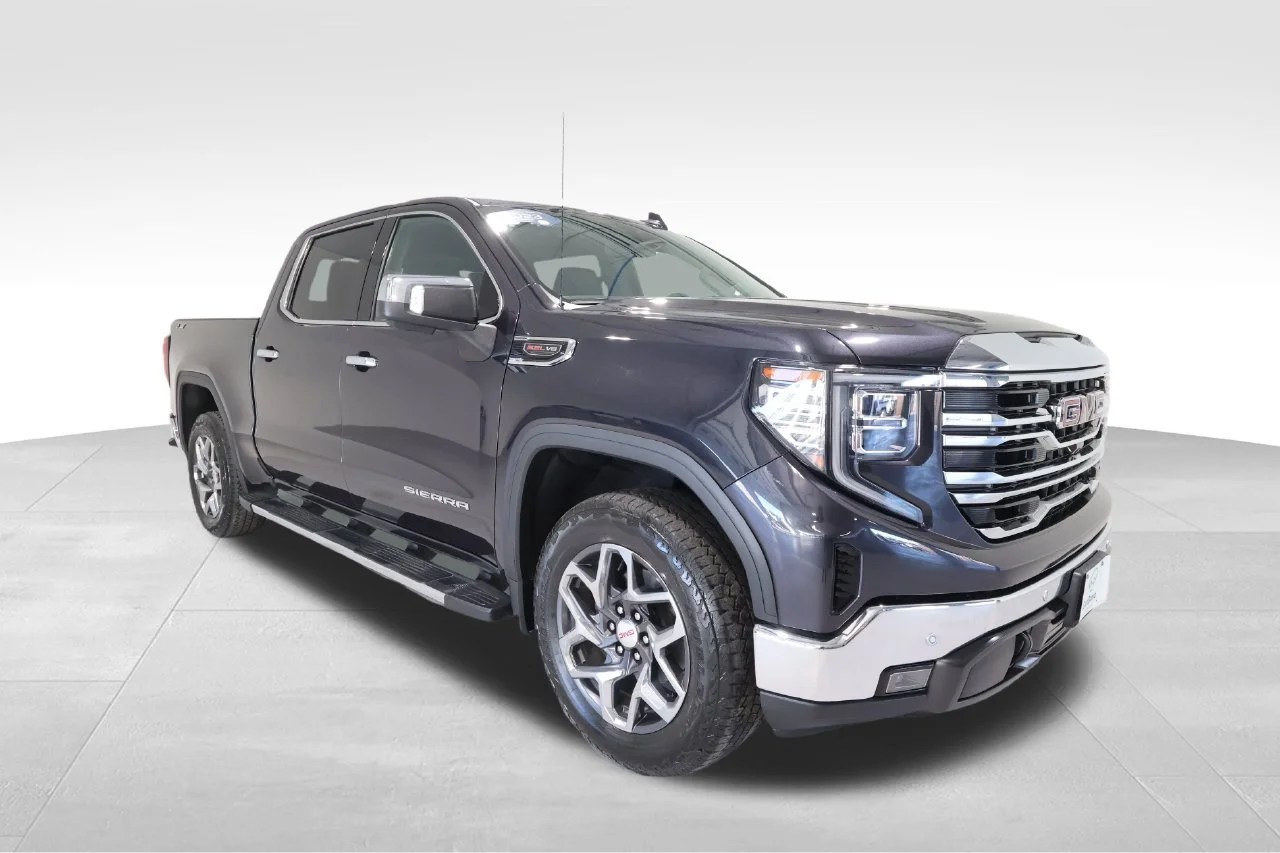2023 GMC Sierra 1500 SLT - Photo 6