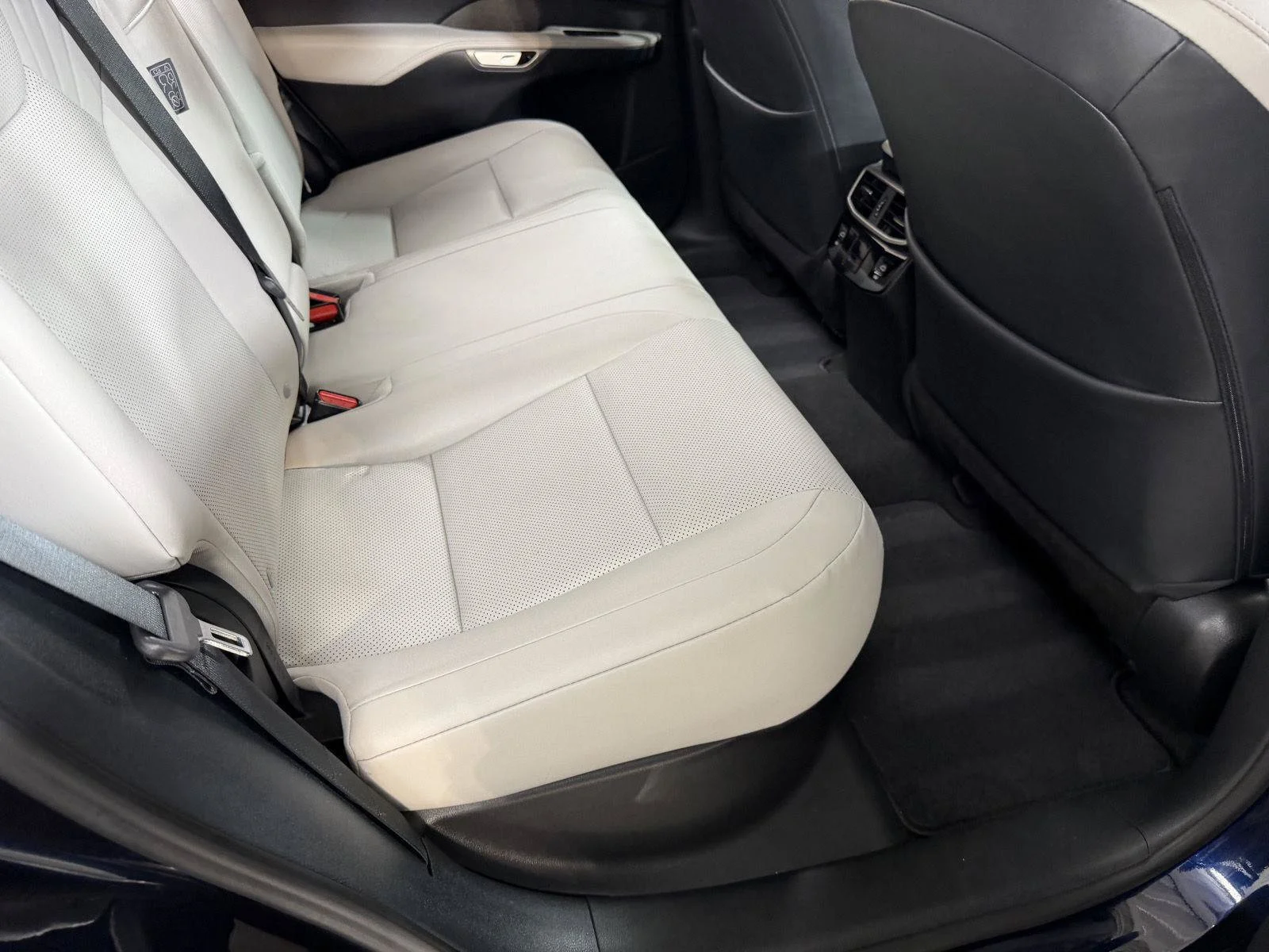 Used 2024  Lexus 350 Premium image 35