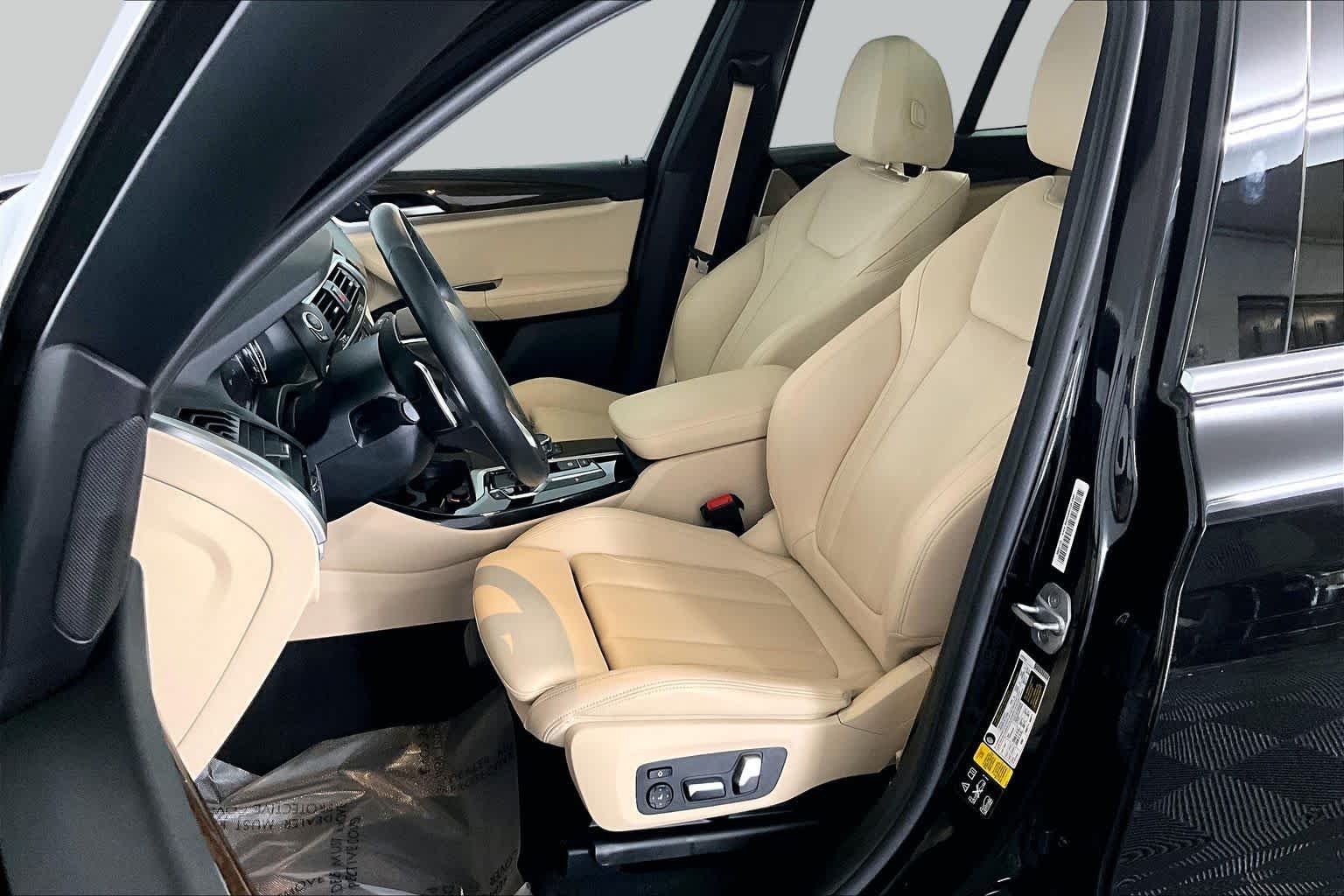 Used 2018 Jet Black BMW xDrive30i image 9