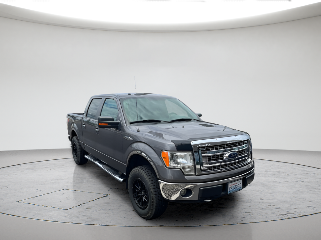 Used 2013 Tuxedo Black Metallic Ford XLT image 3