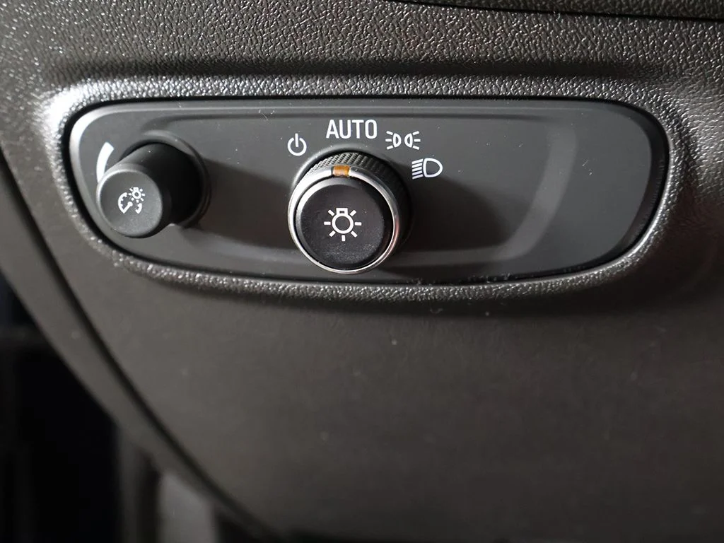 Used 2021 Blue Chevrolet LS image 43