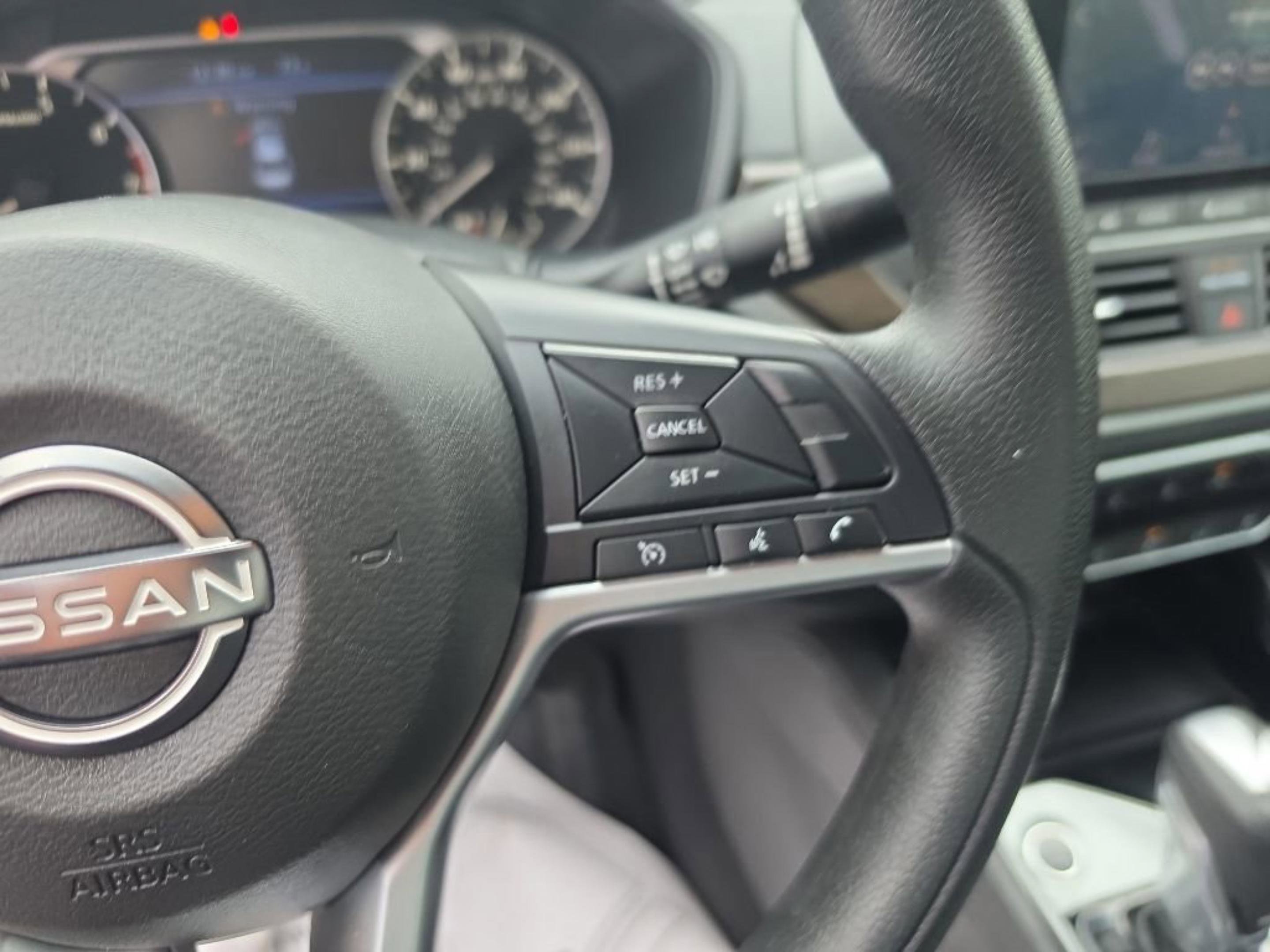 Used 2023 Red/red Nissan 2.5 SV image 15