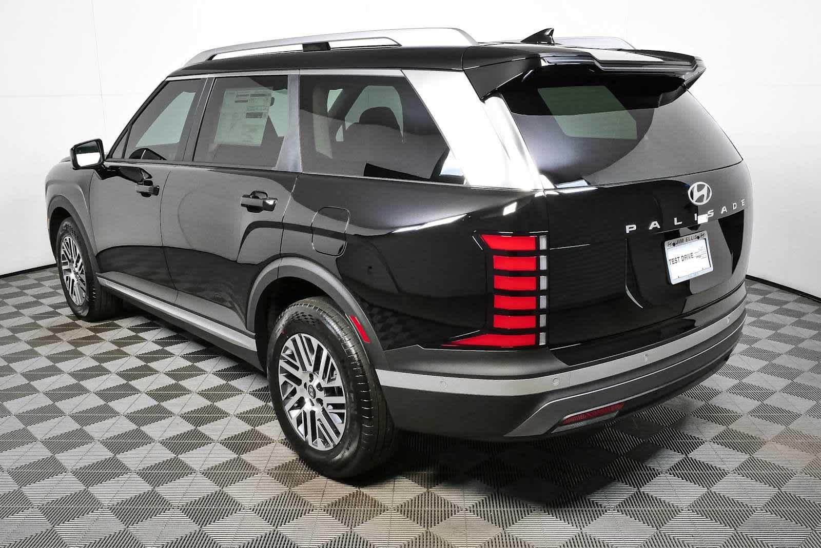 New 2026 Abyss Black Pearl Hyundai SEL Premium FWD image 5