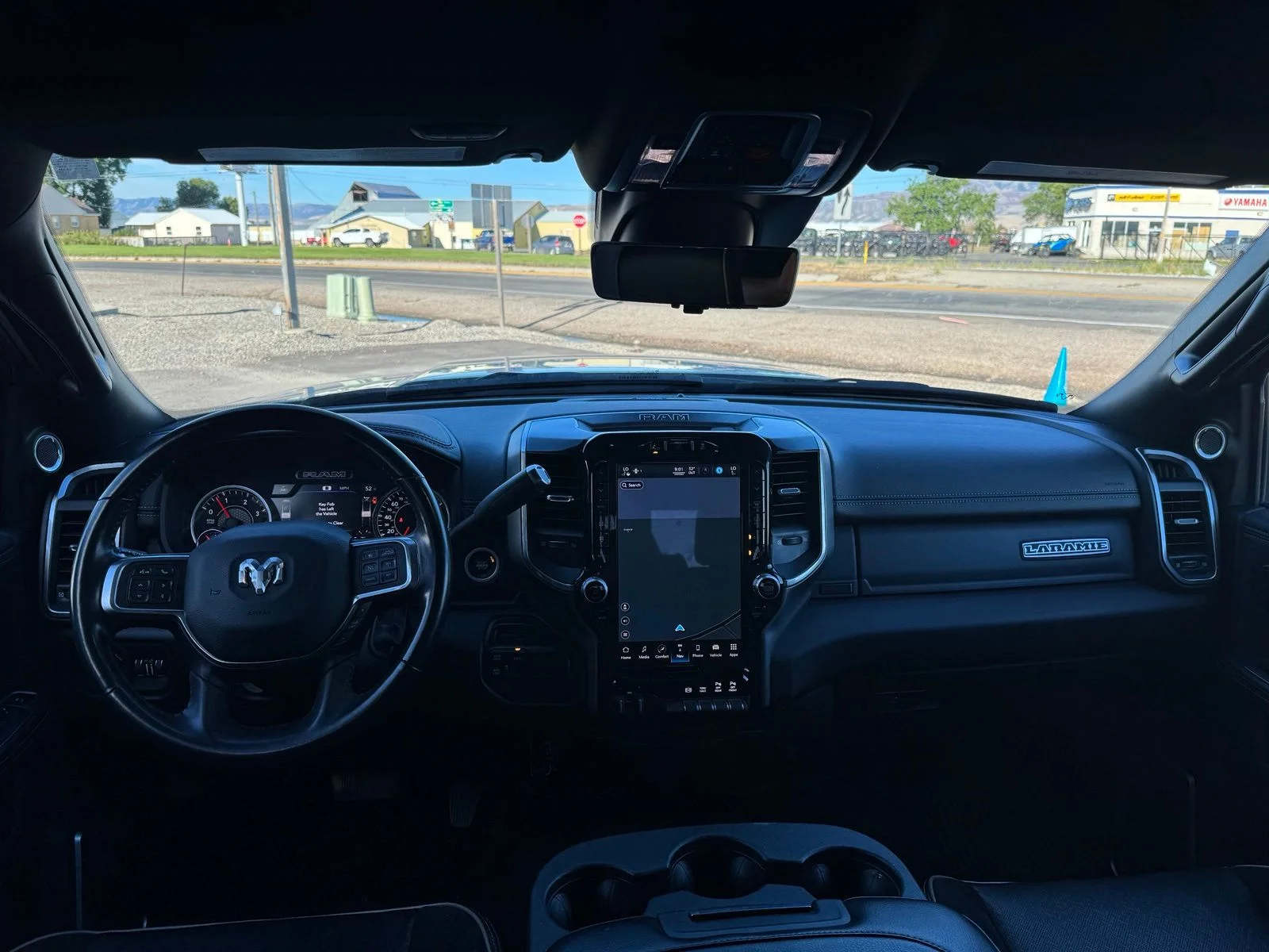 Used 2022 White Ram Laramie image 13