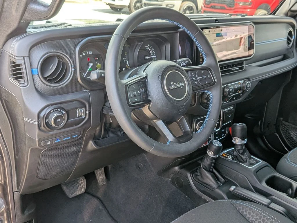Used 2025 Gray Jeep Rubicon 4xe image 32