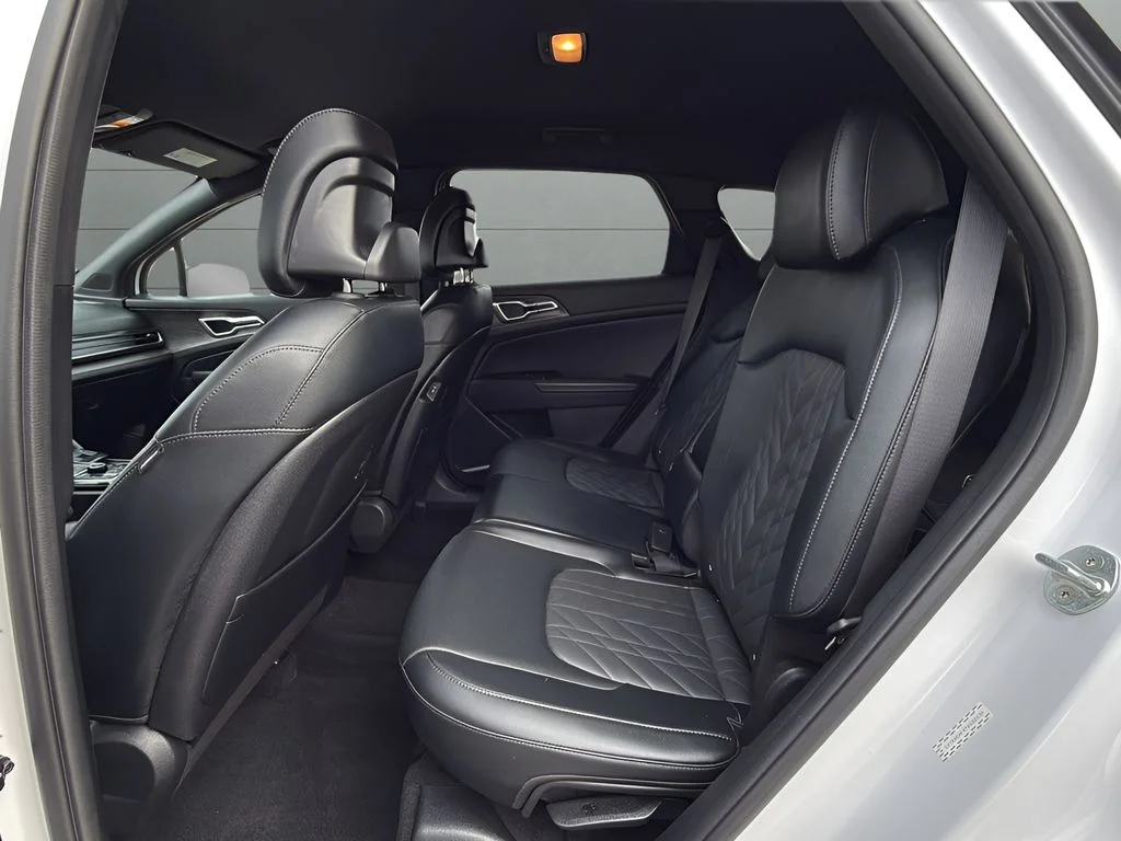 Used 2023 White Kia X-Line image 12