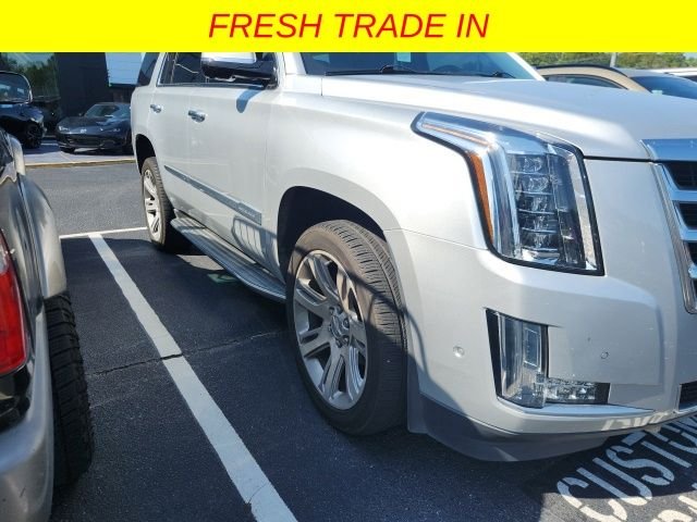 Used 2017 Silver Cadillac Luxury image 2