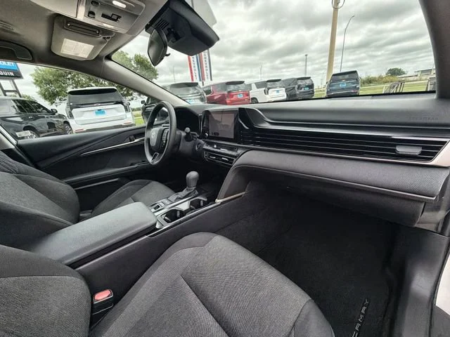2026 Toyota Camry LE - Photo 28