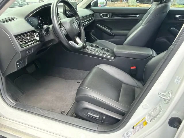 Used 2024 White Honda Touring image 9