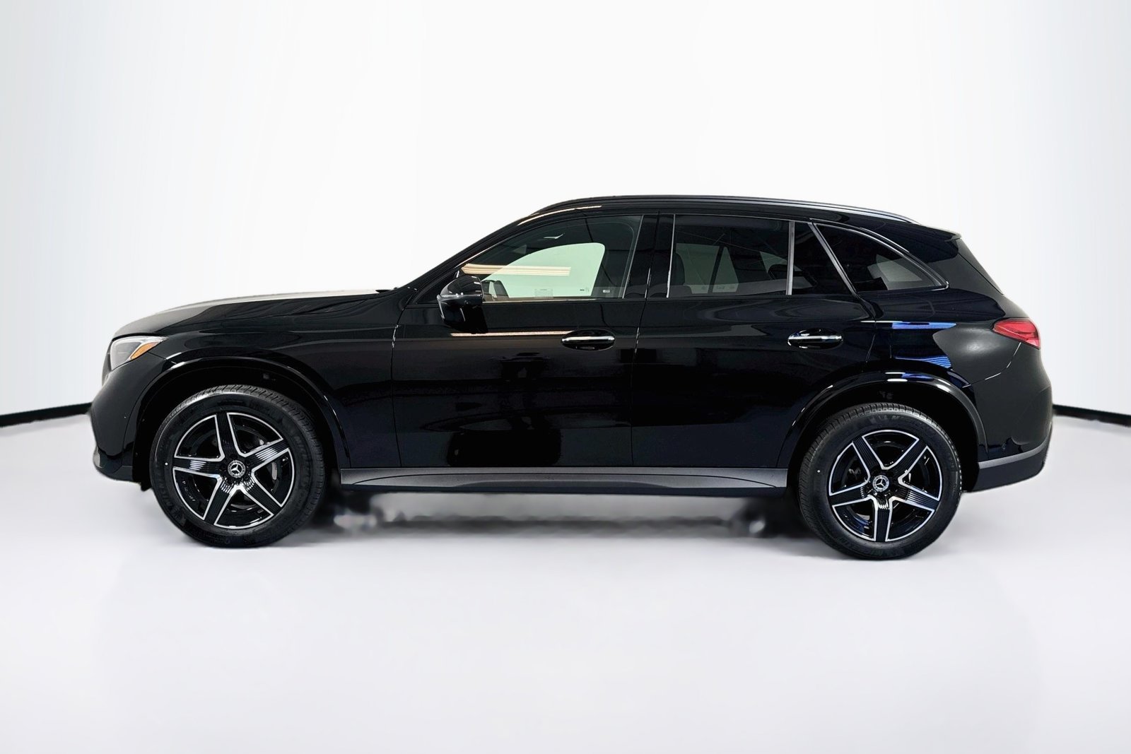 New 2026 Black Mercedes-Benz GLC 300 image 8