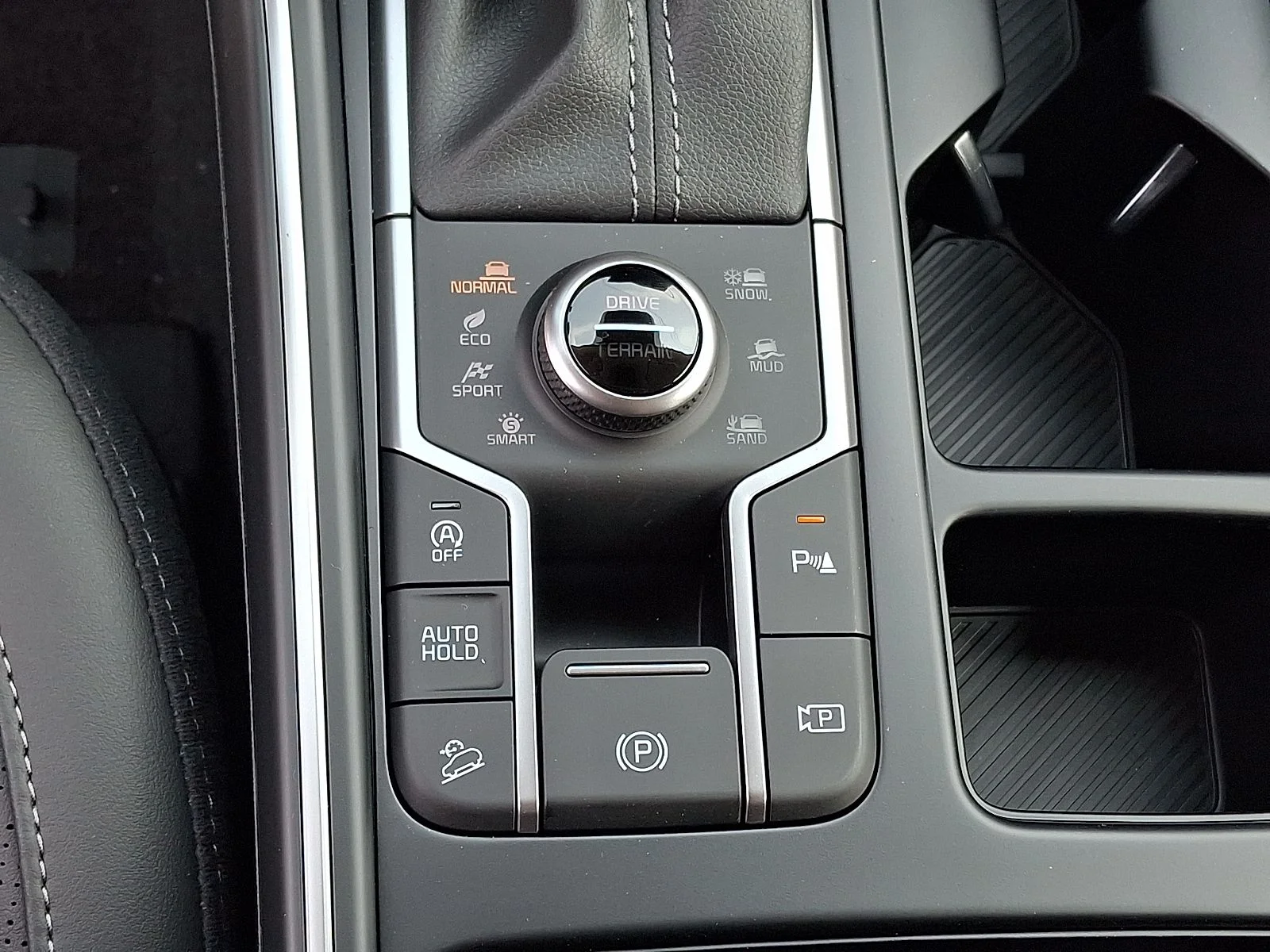 New 2026 White Kia S image 17