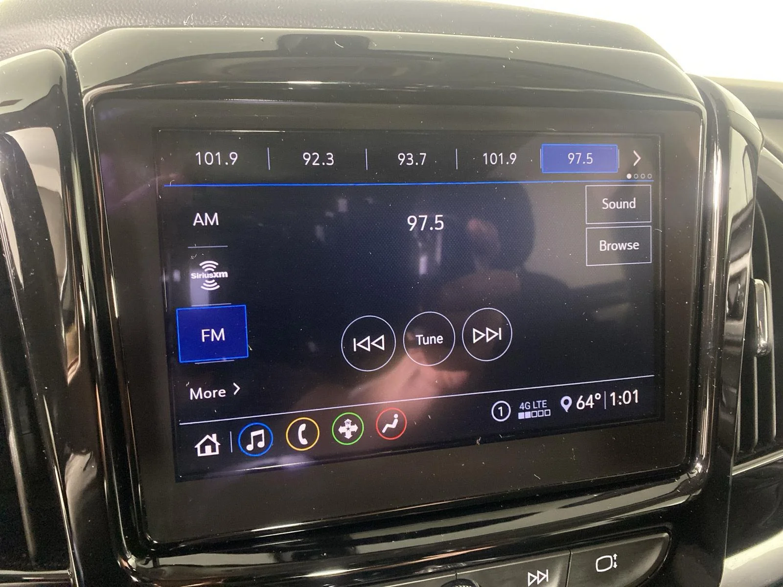 Used 2021 MOSAIC BLACK METALLIC Chevrolet LT Cloth image 16
