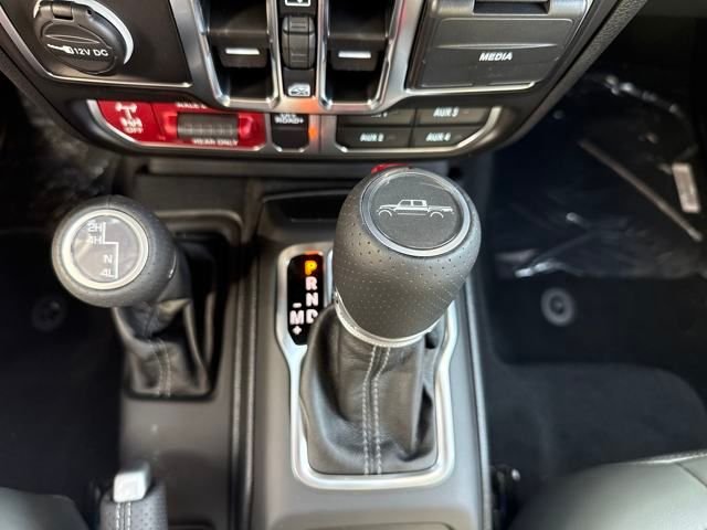 New 2025 Bright White Clearcoat Jeep Mojave image 39