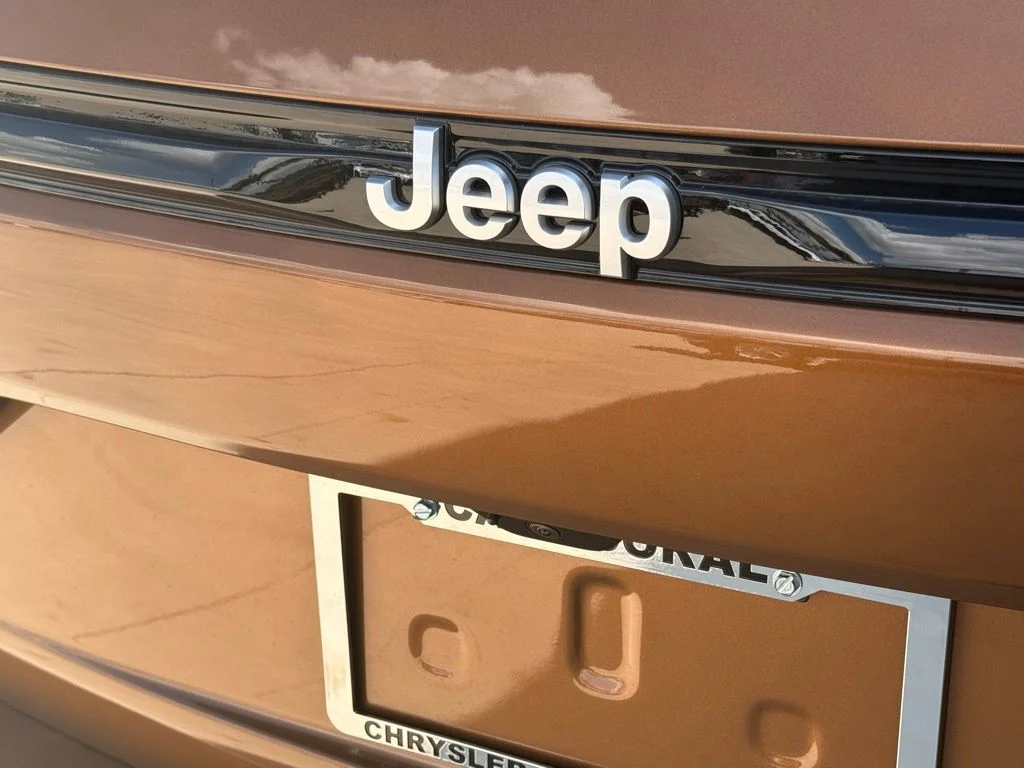 New 2026 Copper Shino Metallic Clear-Coat Exterior Paint Jeep Limited image 34