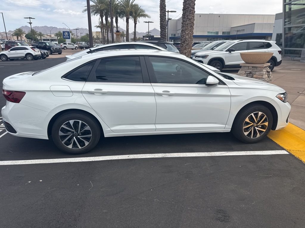 Certified Used 2023 White Volkswagen 1.5T S image 4