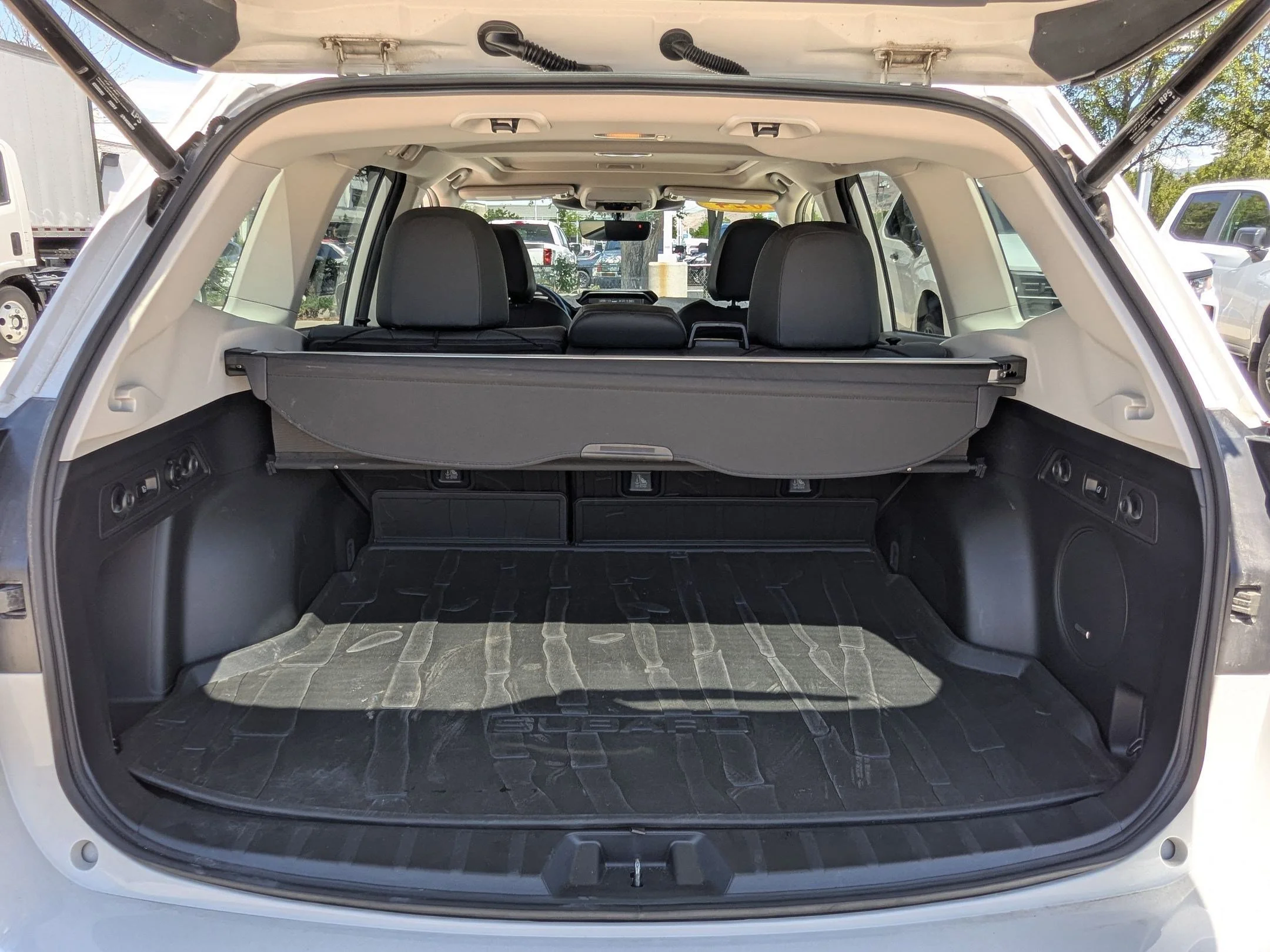 Used 2024 Crystal White Pearl Subaru Limited image 33