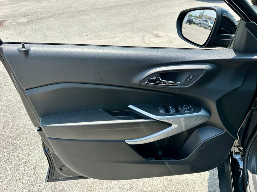 New 2026 Mosaic Black Metallic Chevrolet 1RS image 11