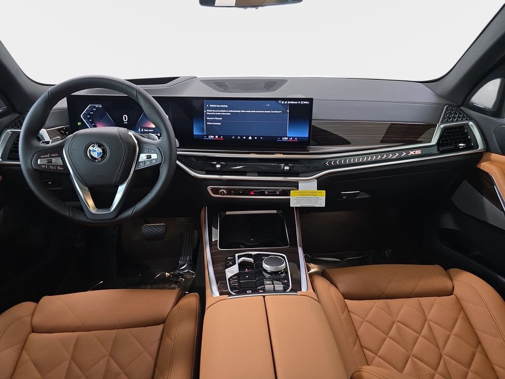 New 2026 Mineral White Metallic BMW xDrive40i image 8