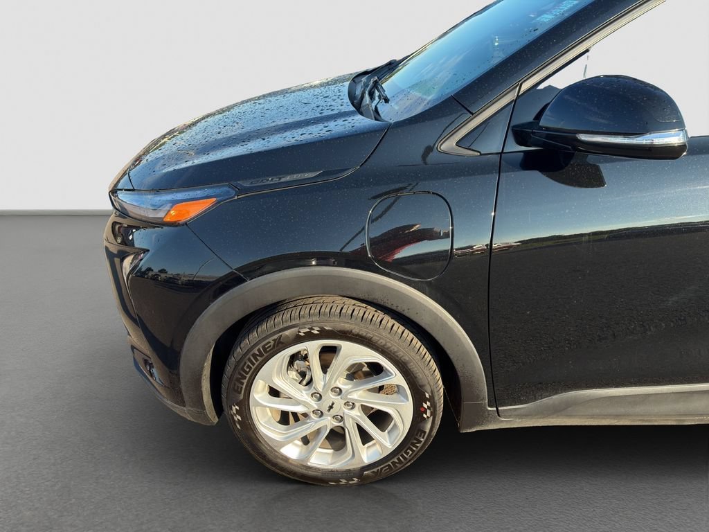 Used 2023 Mosaic Black Metallic Chevrolet LT image 10