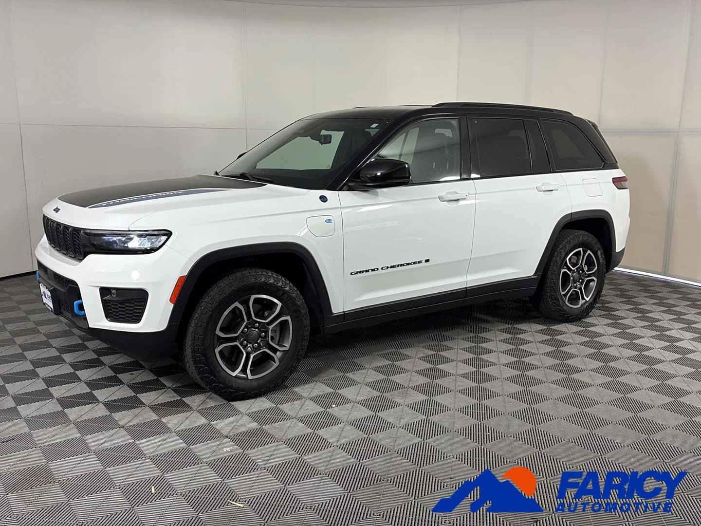 2023 Jeep Grand Cherokee Trailhawk 4xe 4x4's photo