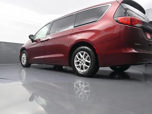 Used 2022 Red Chrysler LX image 2