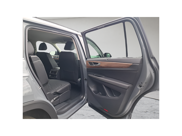 New 2026 Pure Gray Volkswagen 2.0T SE W/TECHNOLOGY image 13