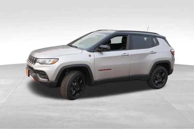 Used 2023 Silver Jeep Trailhawk image 10