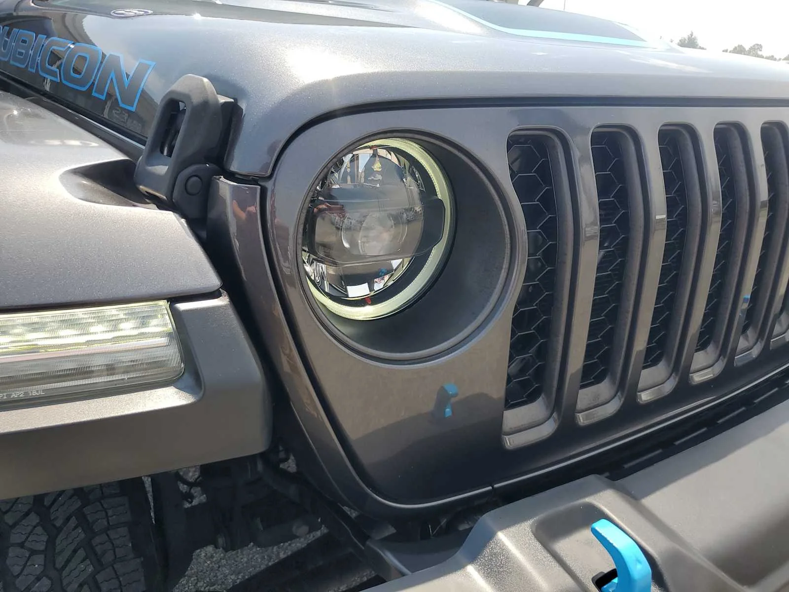 Used 2023 Gray Jeep Rubicon image 11