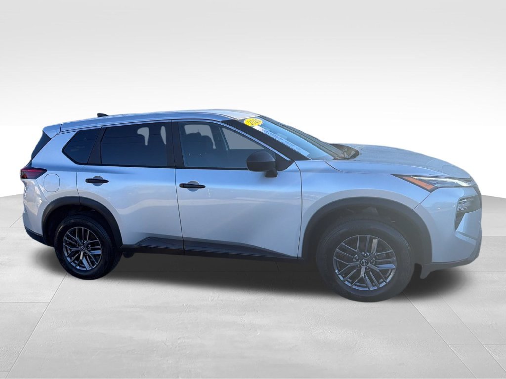 Used 2024 Silver Nissan S image 6