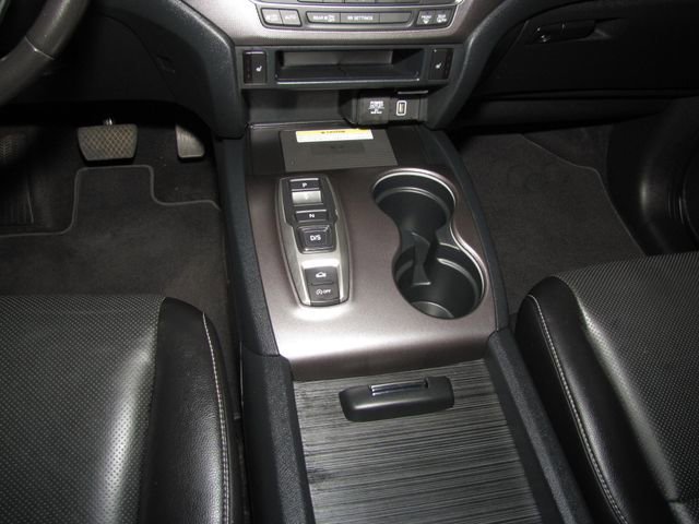 Certified Used 2023 Platinum White Pearl Honda RTL-E image 16