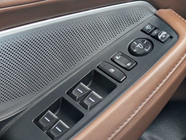 Used 2025  Acura Technology Package image 27